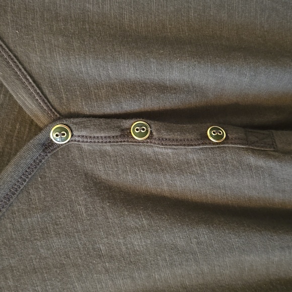 ST. JOHN'S BAY WOMENS LONG SLEEVE "OREGANO" GREEN V-NECK TOP SIZE MEDIUM - Picture 3 of 14